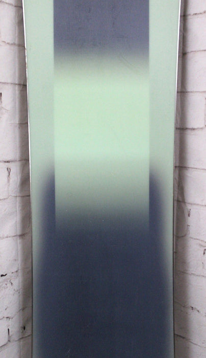 Rome SDS Women's Ravine Snowboard Size 150 cm Directional Demo