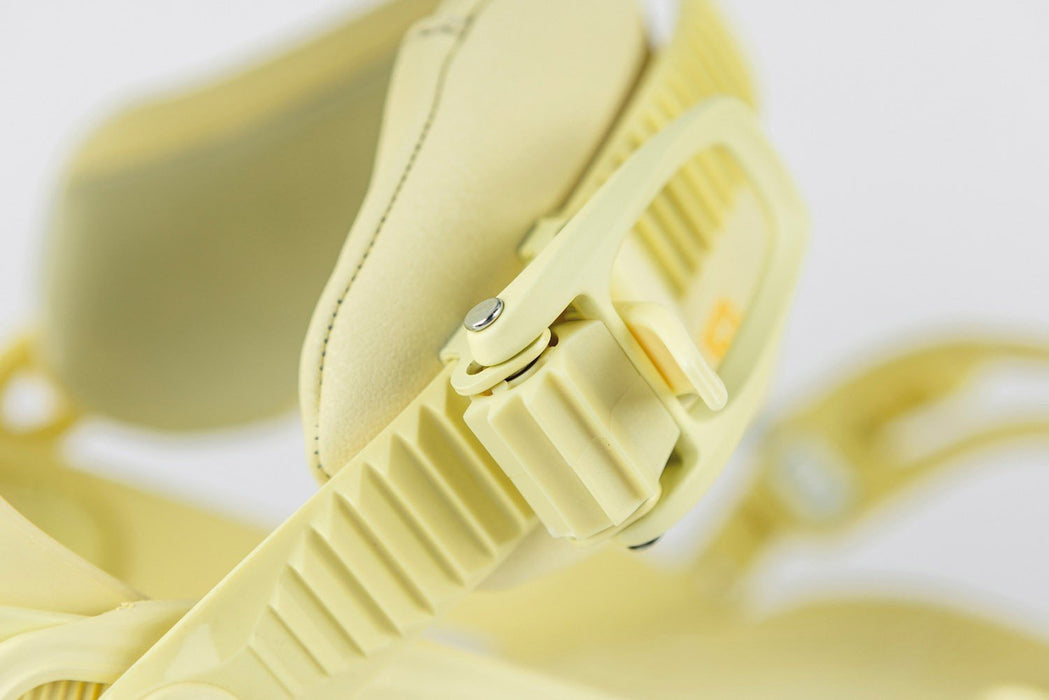 Nitro Cosmic Snowboard Bindings Women's Small / Medium (US 5.5-10.5) Light Lemon