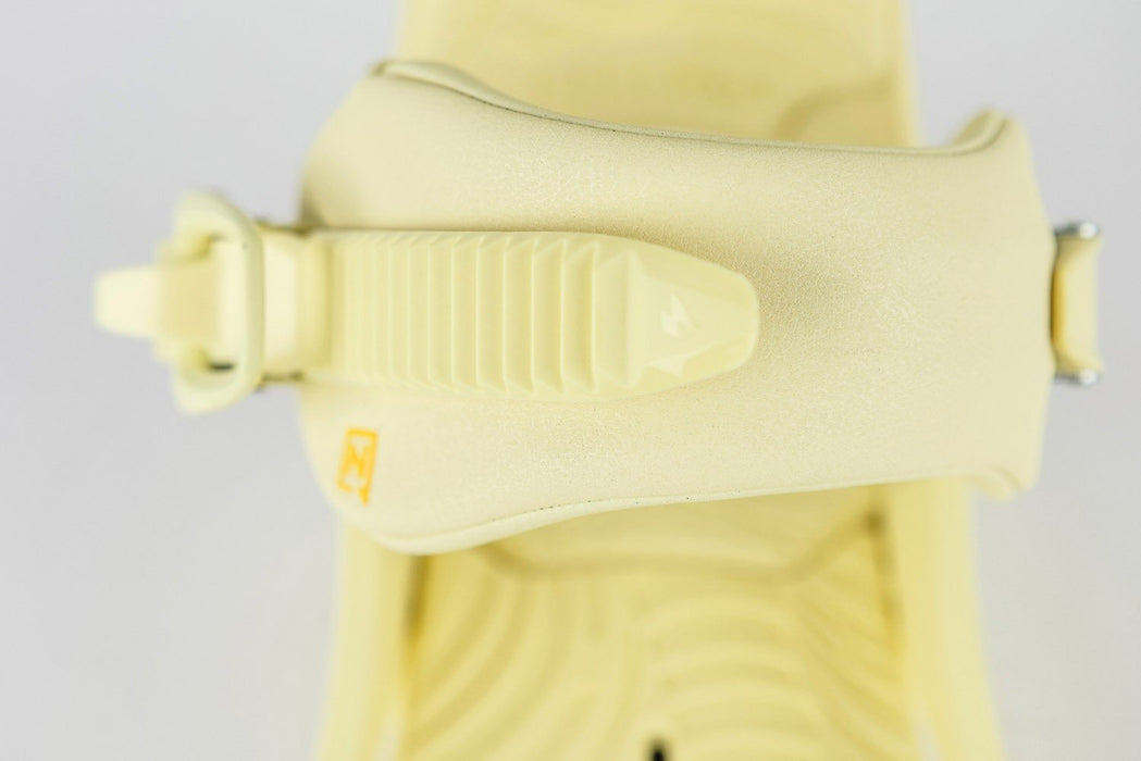 Nitro Cosmic Snowboard Bindings Women's Small / Medium (US 5.5-10.5) Light Lemon