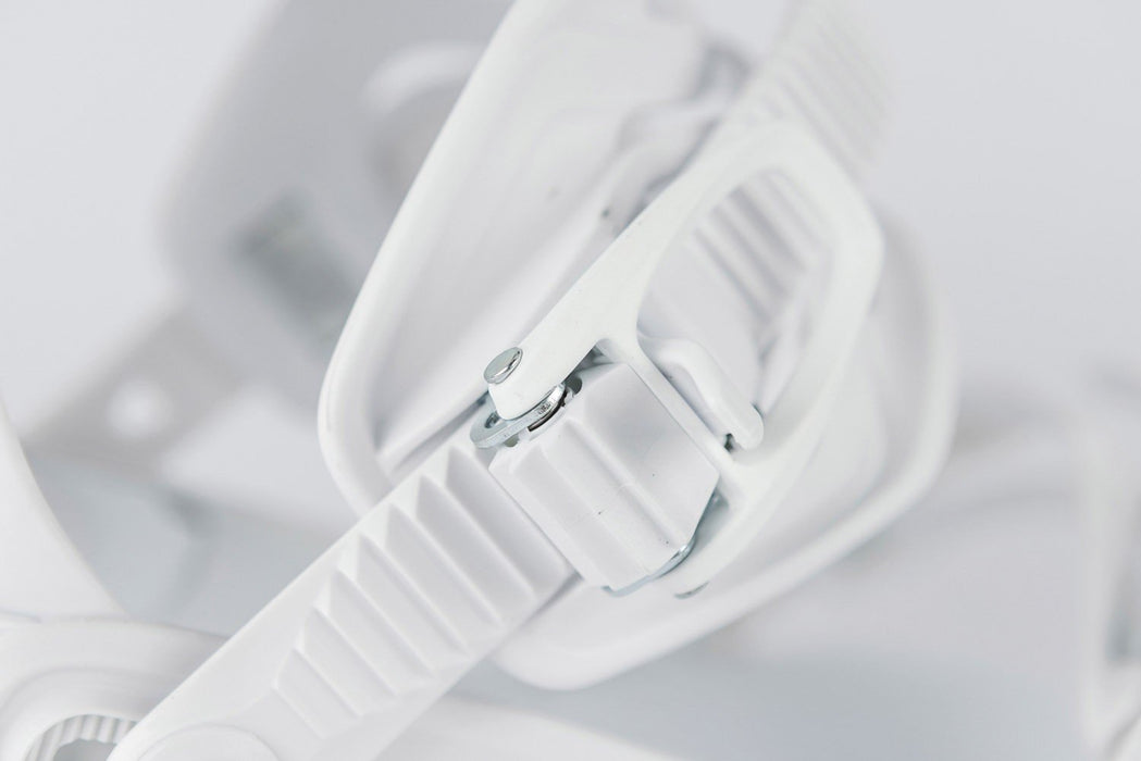 Nitro Charger Mini Youth Snowboard Bindings Small (US Kids 3 - 6.5) White New