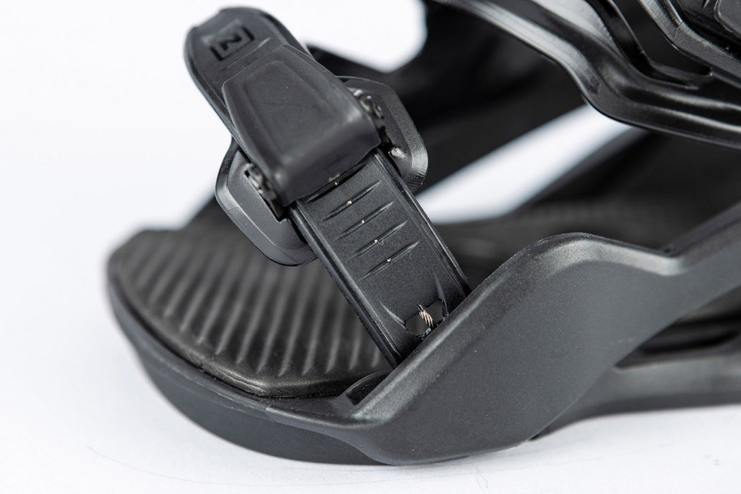 Nitro Charger Micro Youth Snowboard Bindings XS Black Kids US 12-2.5 New