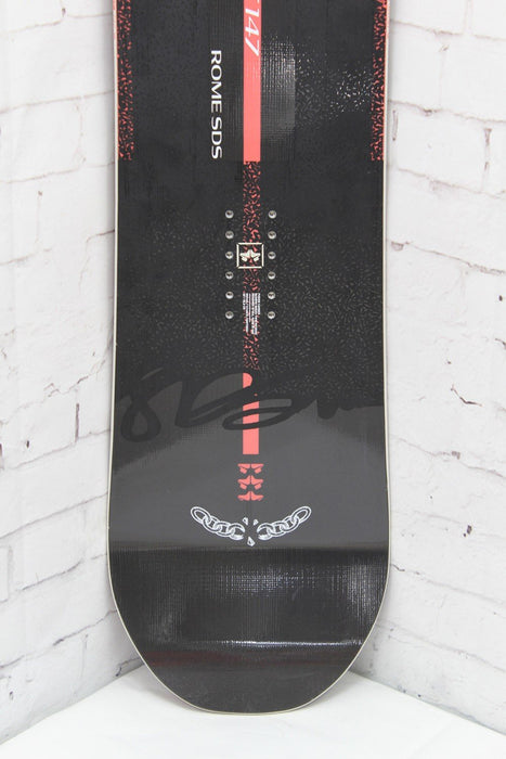 rome detail snowboard 147 Rome SDS Heist Women's Snowboard 147 cm, True Twin, 2024 — Boarderline Insanity