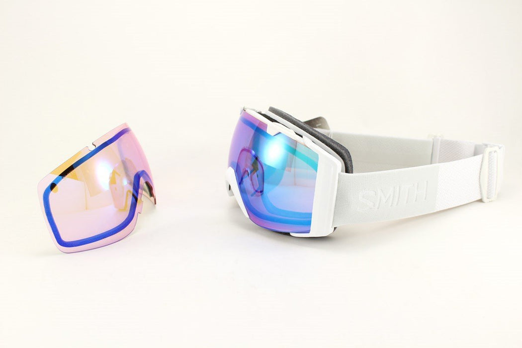 Smith I/O Snow Goggles White Vapor, Everyday Green Mirror Lens + Bonus New