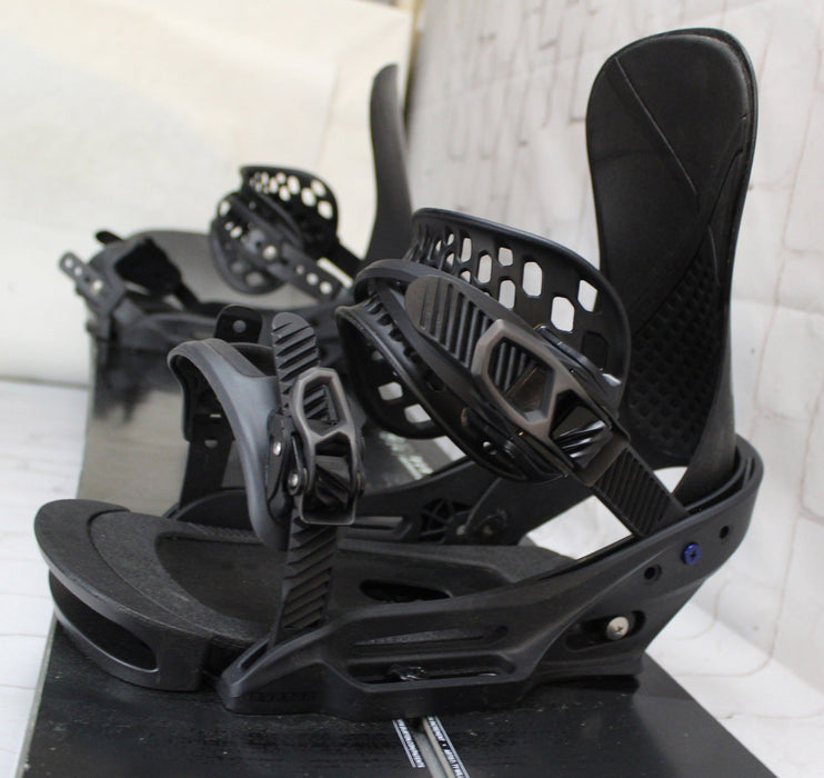 Burton Hometown Hero Wide Snowboard 160 cm w/ X EST Bindings Large Black Demo