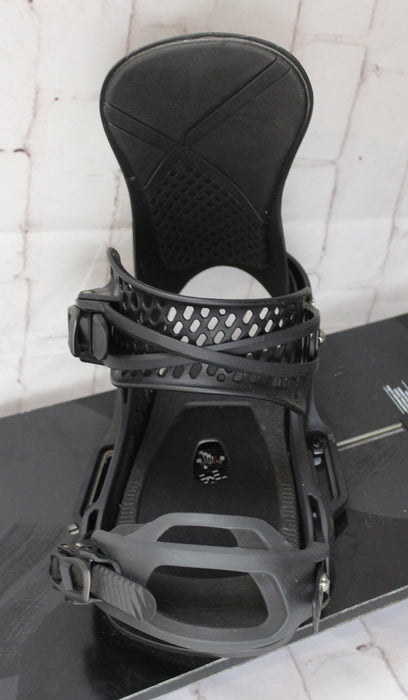 Burton Hometown Hero Wide Snowboard 160 cm w/ X EST Bindings Large Black Demo