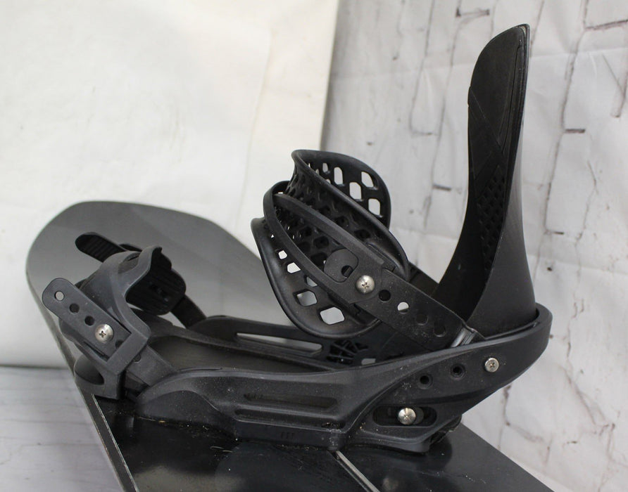 Burton Hometown Hero Wide Snowboard 160 cm w/ X EST Bindings Large Black Demo