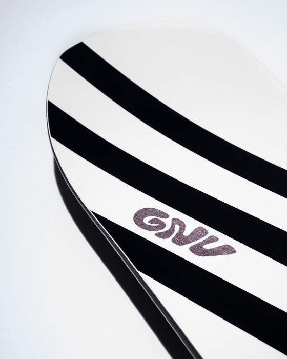 GNU Barrett Women's Snowboard Size 149 cm All Mountain Directional New 2027