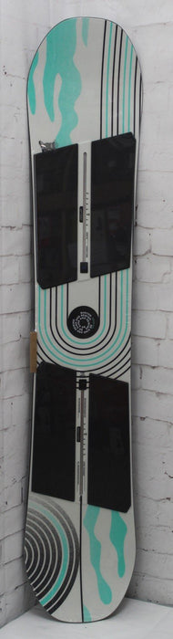 Burton Women's Rewind Camber Snowboard Size 146 cm New 2024