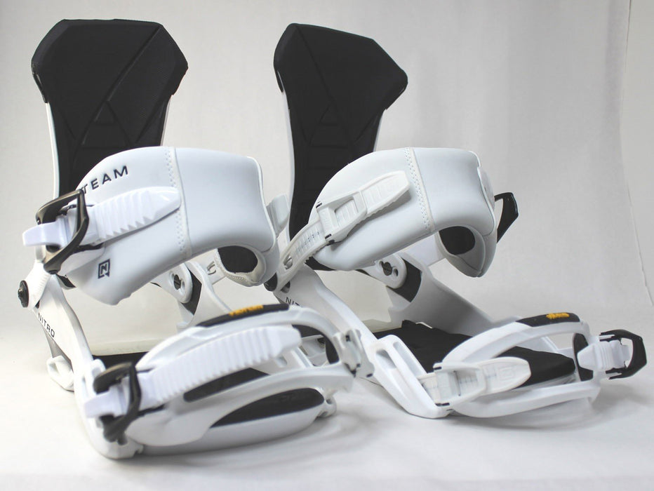 Nitro Team Snowboard Bindings Men's Medium (US 7-10.5) White 2023 - Demo